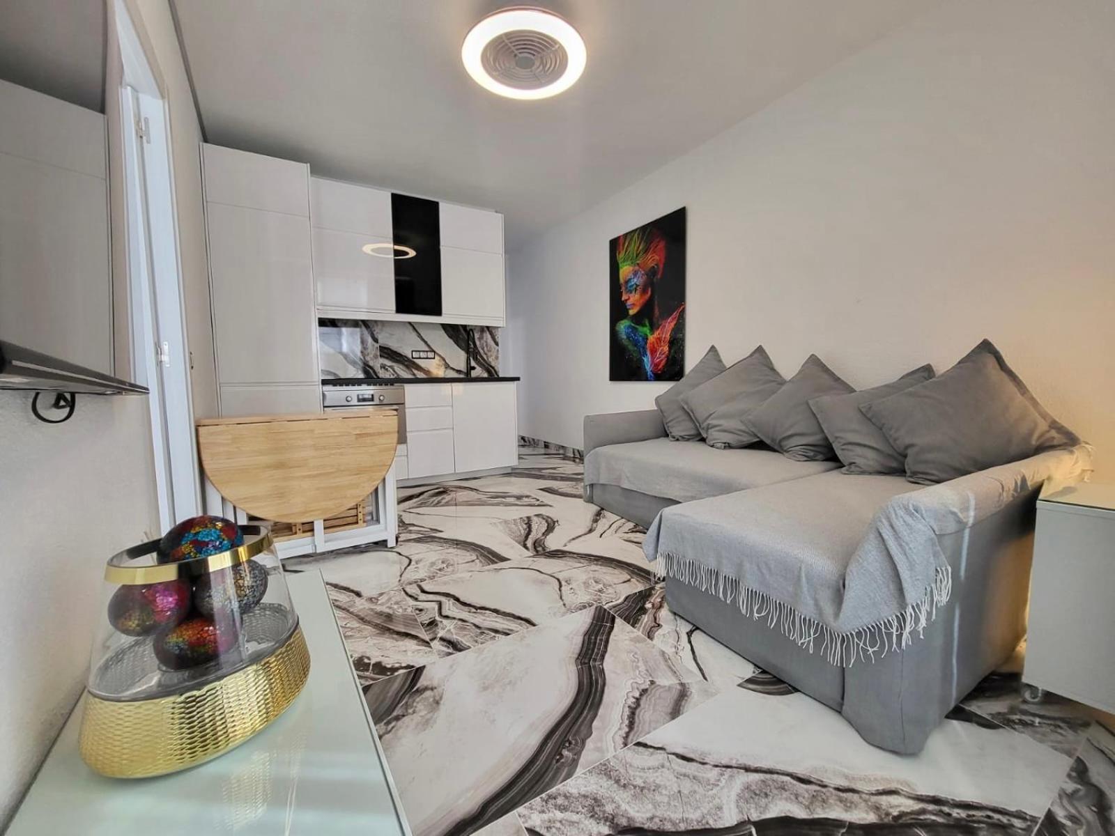 2 Bedrooms Flat + Balcony + Parking At Las Canteras Beach Las Palmas de Gran Canaria Bagian luar foto