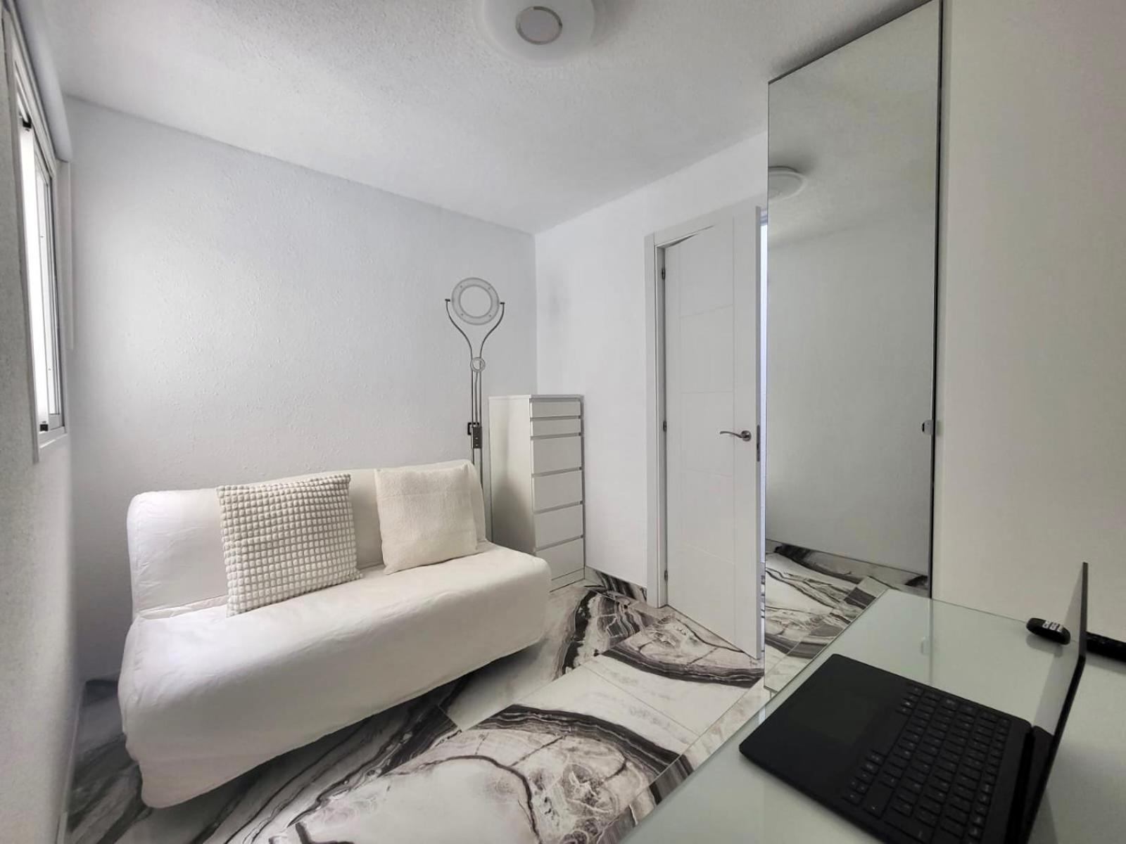 2 Bedrooms Flat + Balcony + Parking At Las Canteras Beach Las Palmas de Gran Canaria Bagian luar foto