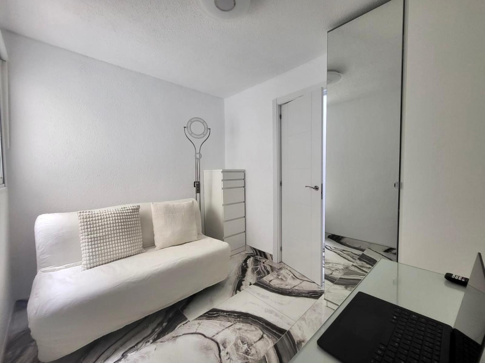 2 Bedrooms Flat + Balcony + Parking At Las Canteras Beach Las Palmas de Gran Canaria Bagian luar foto