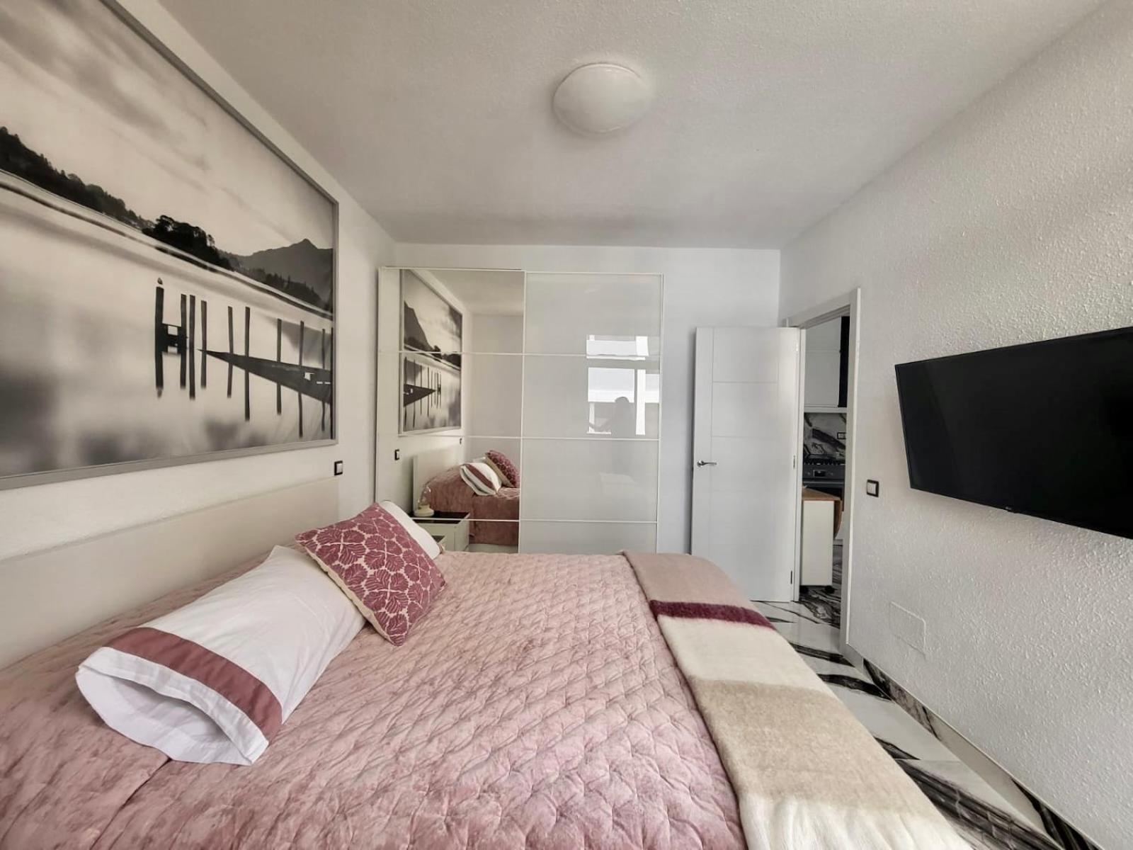 2 Bedrooms Flat + Balcony + Parking At Las Canteras Beach Las Palmas de Gran Canaria Bagian luar foto