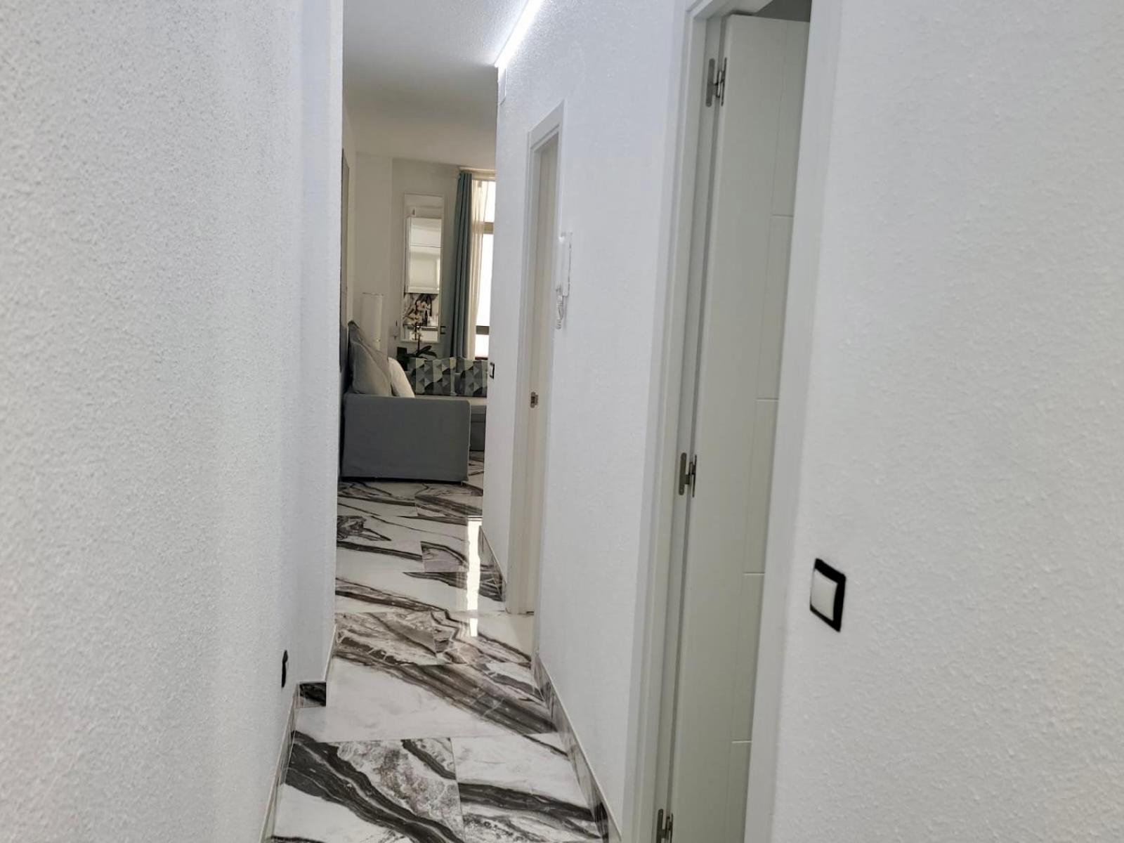 2 Bedrooms Flat + Balcony + Parking At Las Canteras Beach Las Palmas de Gran Canaria Bagian luar foto