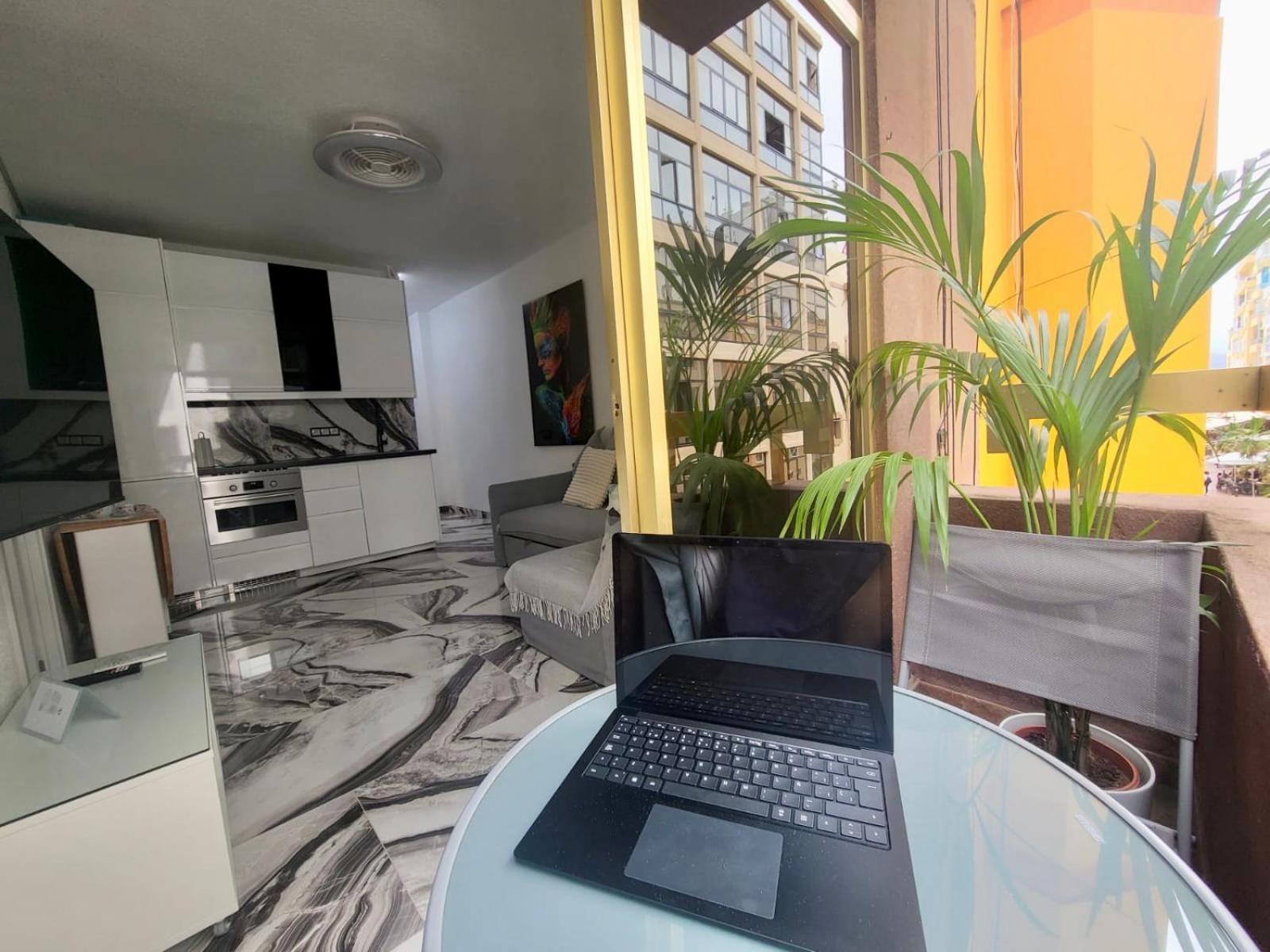 2 Bedrooms Flat + Balcony + Parking At Las Canteras Beach Las Palmas de Gran Canaria Bagian luar foto
